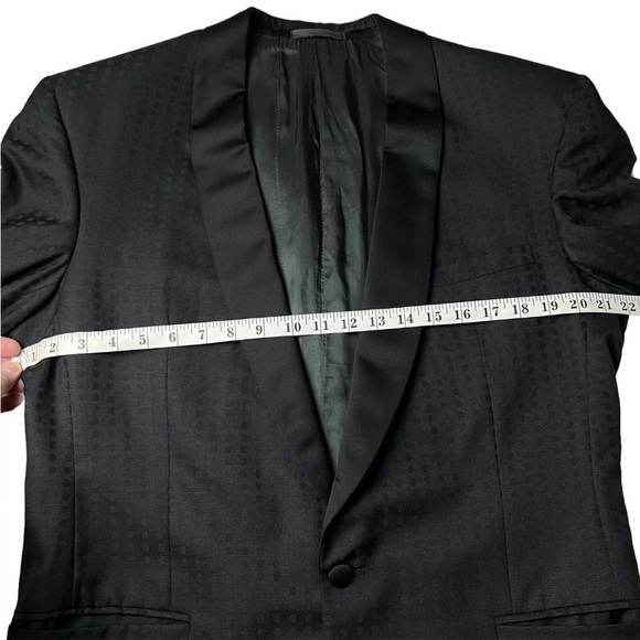 Versace V2 Men's Black on Black Dot 2 Button Tuxedo Suit Jacket Blazer Size 37 - Picture 10 of 16